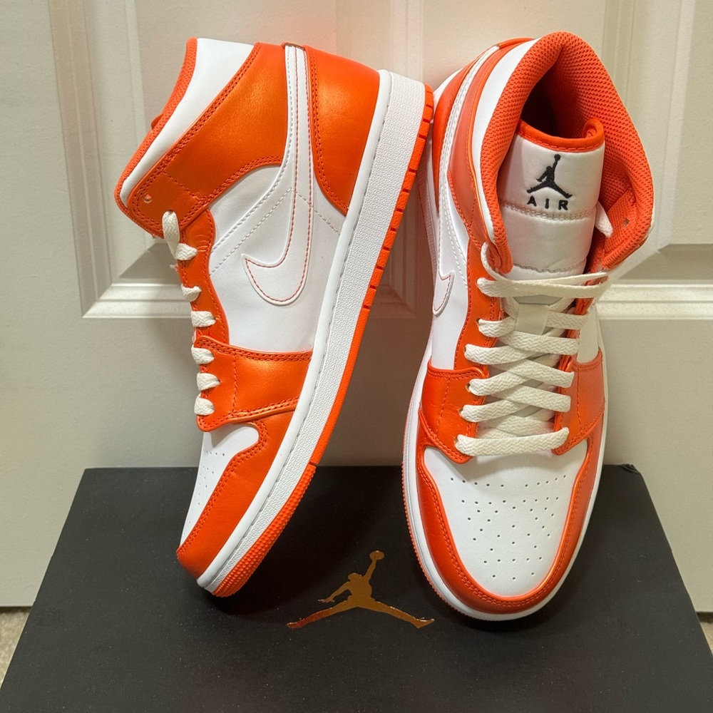 Nike Air Jordan 1 Mid Se Orange DM3531-800 9.5 Patent